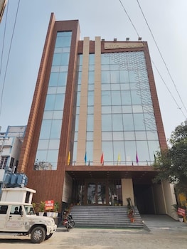 Hotel Mahika,,3 star