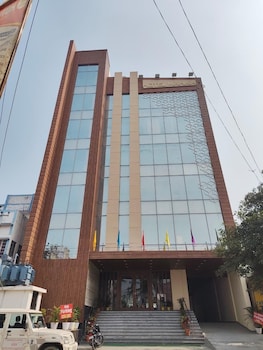 Hotel Mahika,,3 star