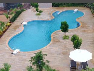 charvi reemz grand suites anjuna beach