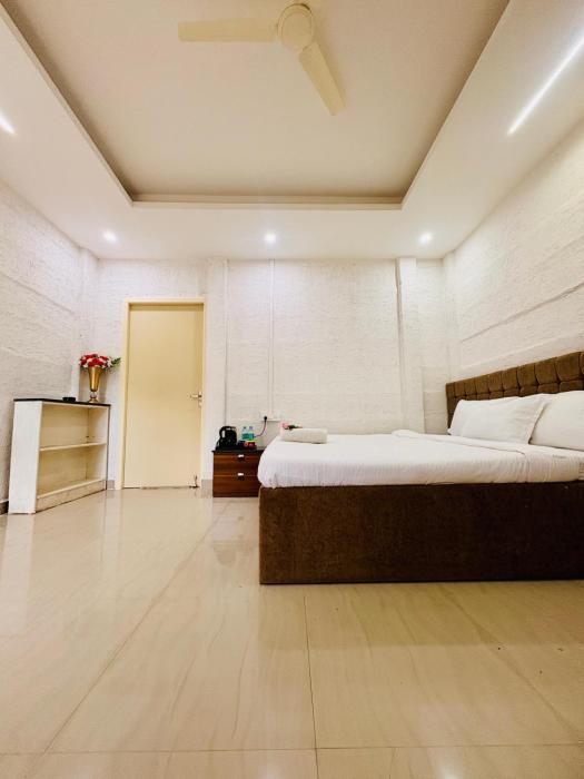 golden farms resorts