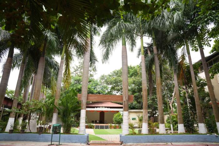 golden farms resorts