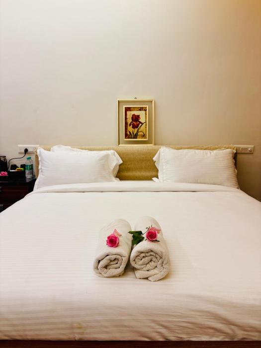 golden farms resorts