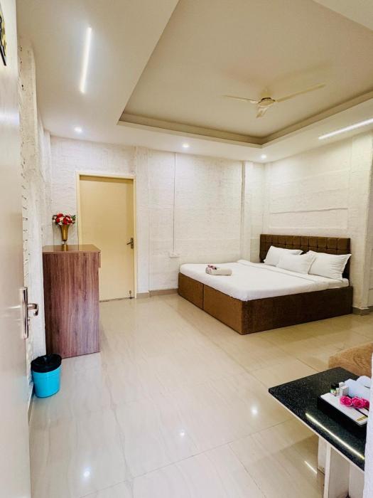 golden farms resorts