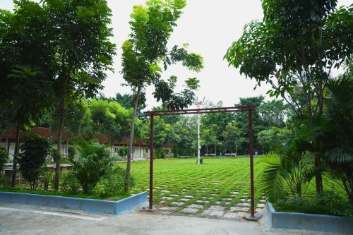 golden farms resorts