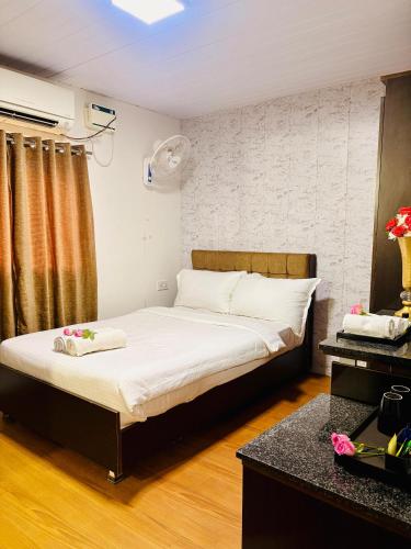 golden farms resorts