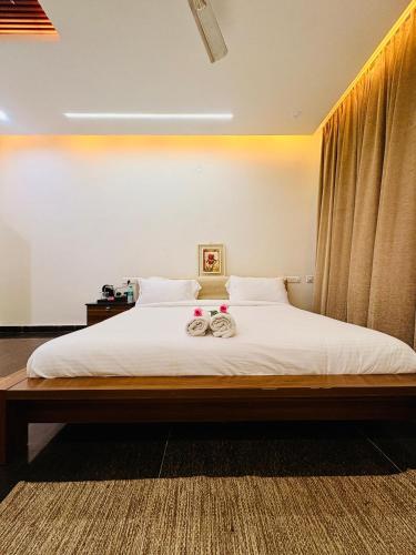 golden farms resorts