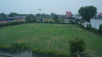 hotel holiday fun resort