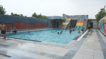 hotel holiday fun resort