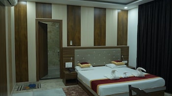 hotel holiday fun resort