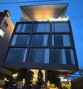 Hotel Tandav Ujjain,,3 star