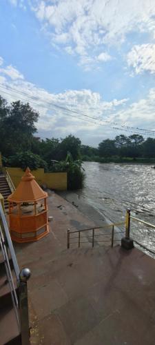 ganga bhavan home stay