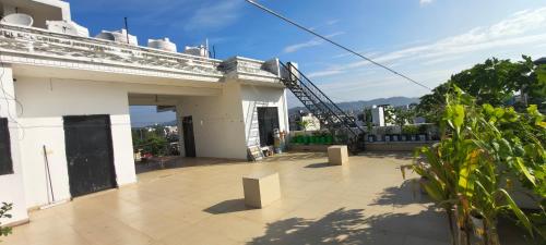 ganga bhavan home stay