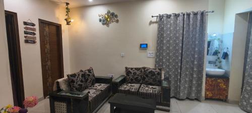 ganga bhavan home stay