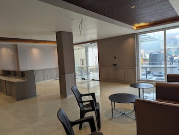 Savyasaachii Hotel, Mahabaleshwar - Pure Veg,,4 star