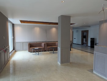 Savyasaachii Hotel, Mahabaleshwar - Pure Veg,,4 star