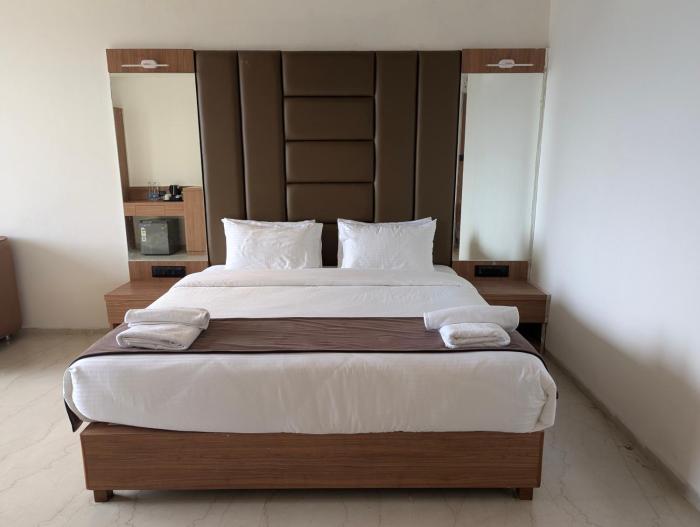 savyasaachii hotel mahabaleshwar pure veg
