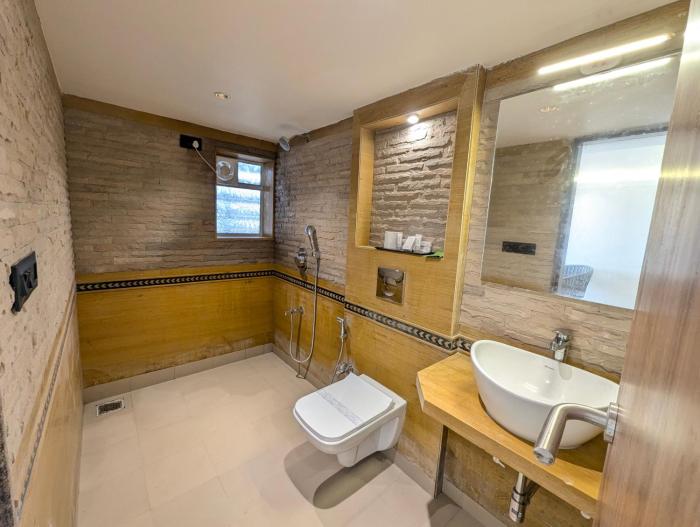 savyasaachii hotel mahabaleshwar pure veg