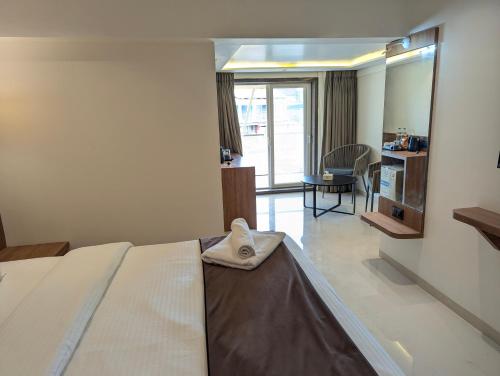 savyasaachii hotel mahabaleshwar pure veg