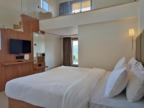 savyasaachii hotel mahabaleshwar pure veg