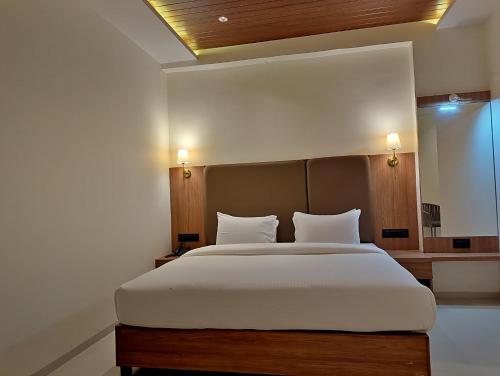 savyasaachii hotel mahabaleshwar pure veg