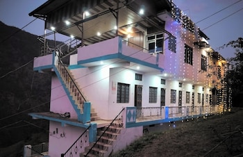 Hotel Vasuki,,3 star