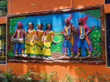 Salboni Retreat,,2 star