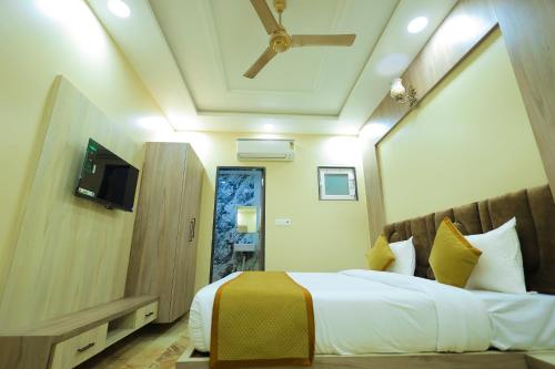 Maa Kela Devi Shanti Atithi Bhawan,,0 star