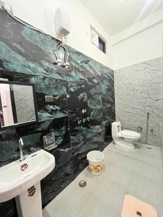 ananya hotel and restaurant naimisharanya