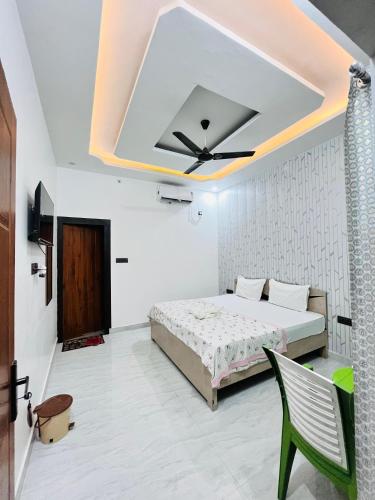 ananya hotel and restaurant naimisharanya