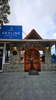 skyline cafe and stay gagar