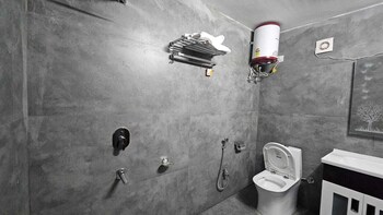 Skyline Cafe And Stay Gagar,,2 star