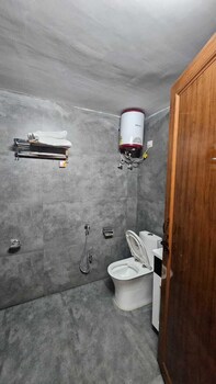 Skyline Cafe And Stay Gagar,,2 star