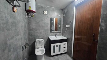 Skyline Cafe And Stay Gagar,,2 star