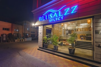 blusalzz select city centre near golden temple