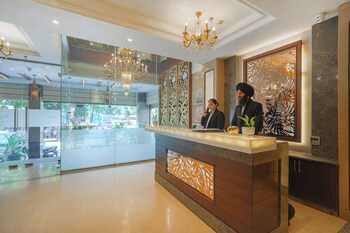 blusalzz select city centre near golden temple