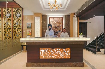 blusalzz select city centre near golden temple