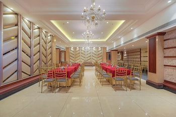 blusalzz select city centre near golden temple