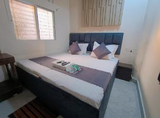 shri radha hotels
