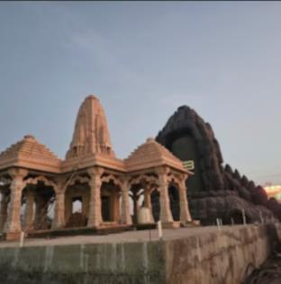 hotel aarav palace