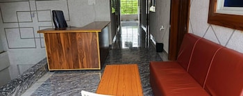 Hotel Aarav Palace,,3 star