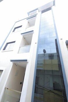 hotel ujjain dwarka palace