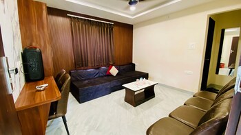 hotel anand palace and restaurant