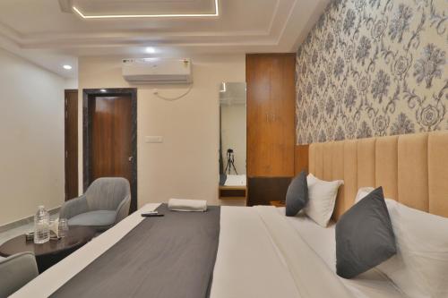 hotel royal suites
