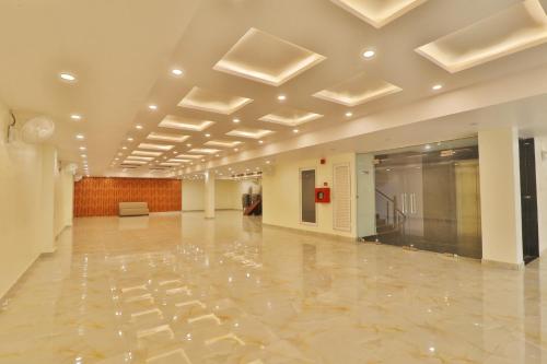 Hotel Royal Suites,,3 star