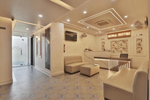 hotel royal suites