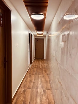 Giri Comfort,,3 star