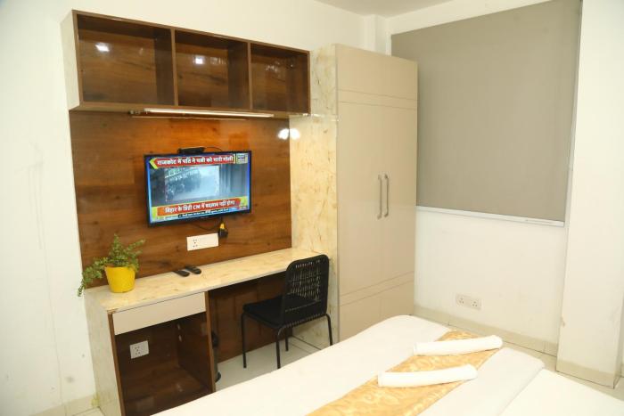 flourish stay saket near max hospital