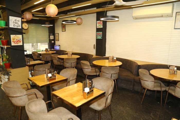 flourish stay saket near max hospital