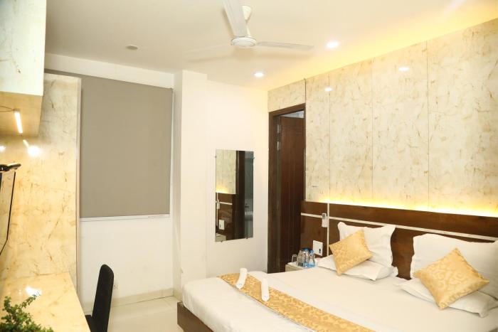 flourish stay saket near max hospital