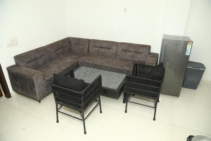 flourish stay saket near max hospital